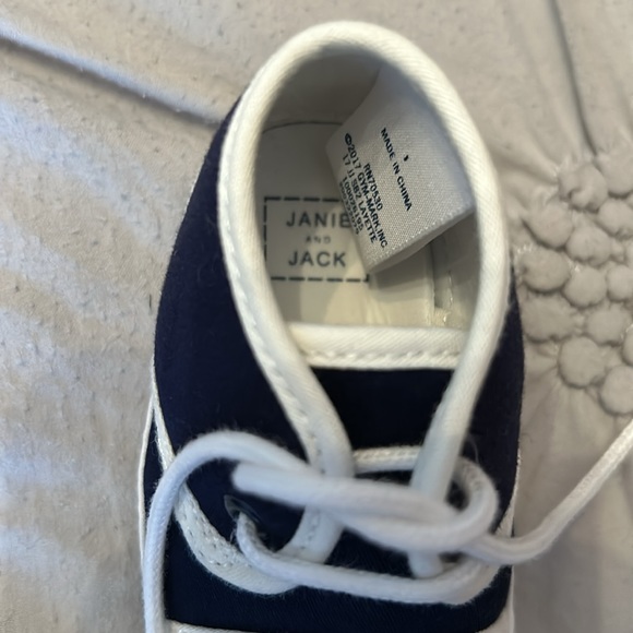 Janie and Jack Crib shoes size 1 - Picture 4 of 4